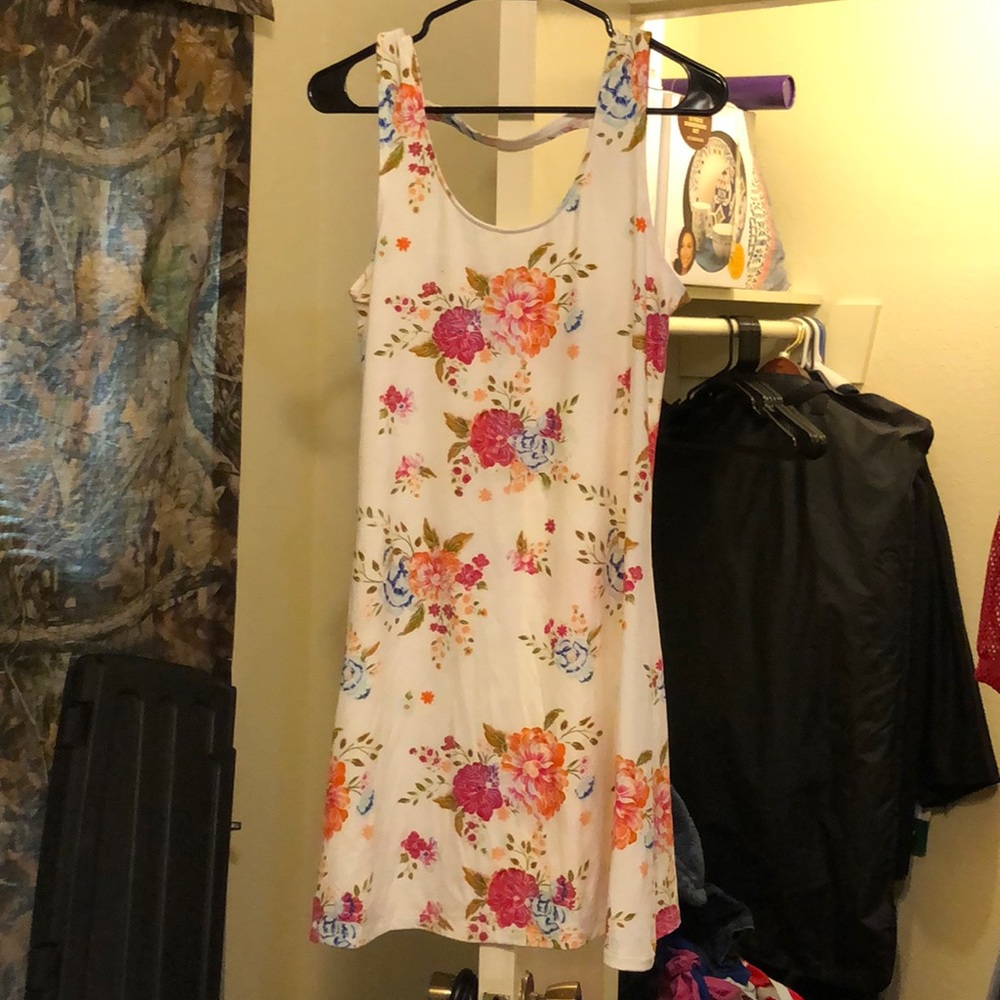 Juniors Mudd lightweight floral dress